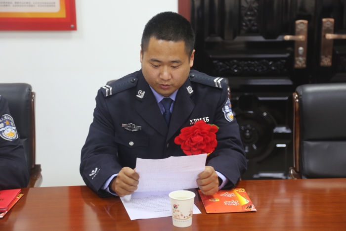 渭南市公安局經開分局舉辦人民警察授獎儀式