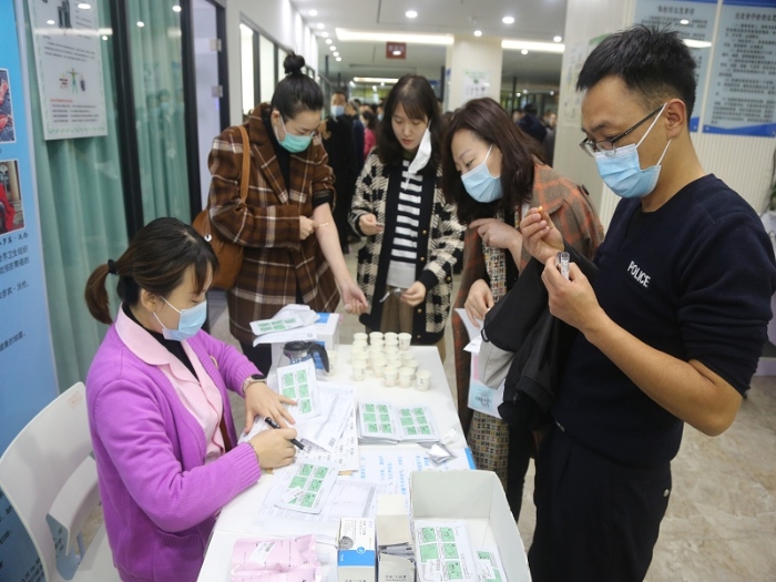 渭南市公安局經開分局組織民輔警開展健康體檢