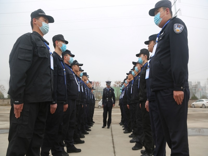 戰嚴寒礪斗志   練精兵鑄警魂--渭南市公安局經開分局警務輔助人員隊列訓練如火如荼開展