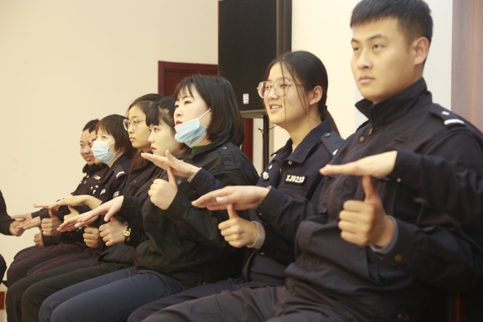 渭南市公安局經(jīng)開分局舉辦輔警心理健康知識講座