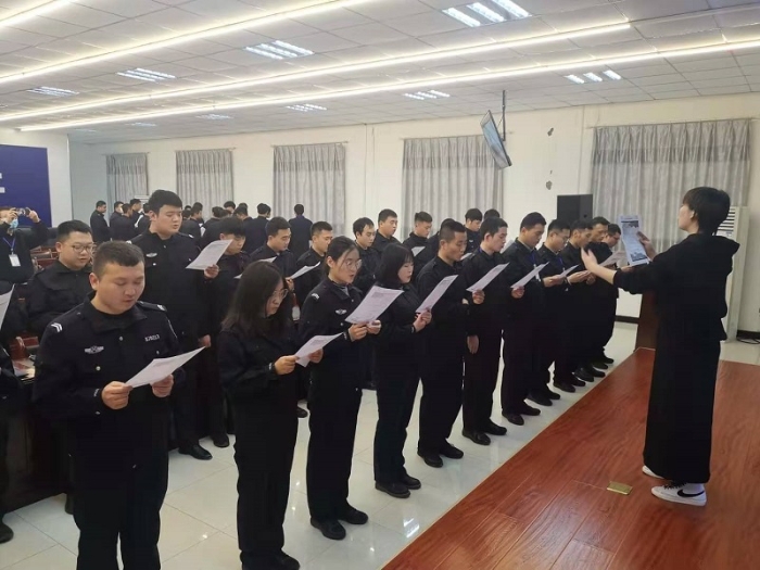 渭南市公安局經開分局抓好“五招”新招聘輔警崗前培訓暨實戰(zhàn)大練兵成效斐然