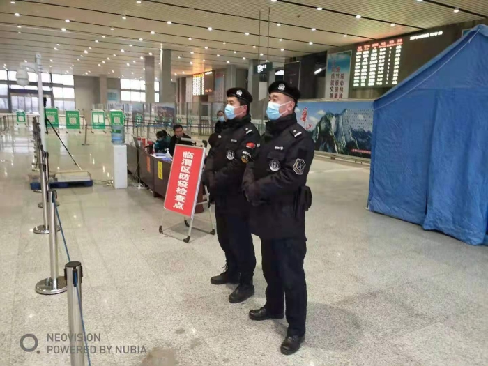 臨渭公安：元旦民警執勤忙 堅守崗位保平安