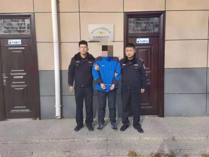 臨渭公安：元旦民警執勤忙 堅守崗位保平安
