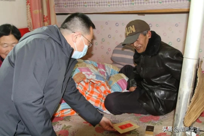 寒冬送暖 臘月傳情 合陽縣人民檢察院開展春節慰問活動（組圖）