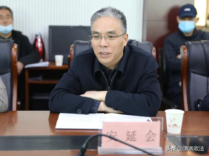 渭南中院召開法院隊伍教育整頓“開門納諫”座談會（圖）