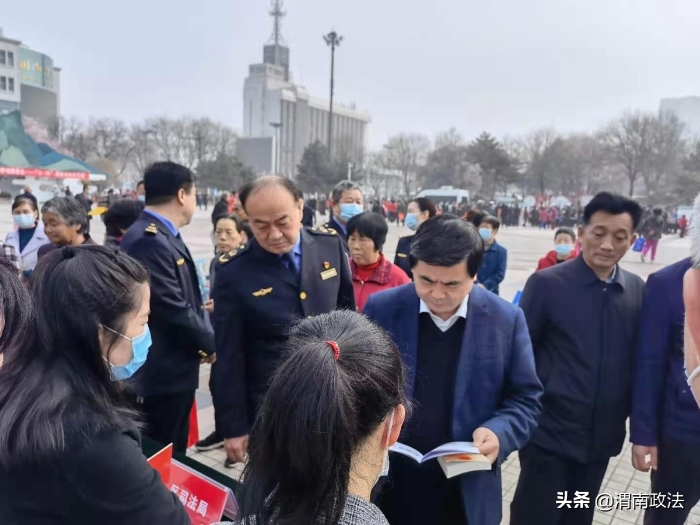 渭南市臨渭區(qū)司法局開展“3.15”普法宣傳活動(組圖)