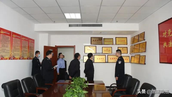 公安部七局二級巡視員王新凱一行來渭南市調研環食藥快檢工作（組圖）