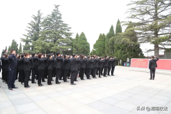 渭南中院參觀見學渭華精神 筑牢政治忠誠（圖）
