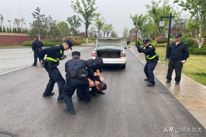 渭南市公安局成功舉辦全市警務(wù)實(shí)戰(zhàn)技能教官集訓(xùn)暨槍支培訓(xùn)班（組圖）