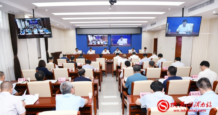 6月16日，渭南市政法隊伍教育整頓領導小組第六次全體（擴大）會議暨第二環節小結第三環節部署會召開。記者 許艾學 攝