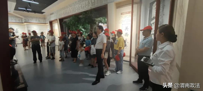 渭南中院：“法院開放日”開展“德潤三秦”家風(fēng)建設(shè)活動(dòng)（圖）