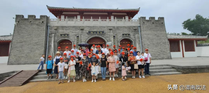 渭南中院：“法院開放日”開展“德潤三秦”家風(fēng)建設(shè)活動(dòng)（圖）