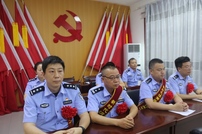 榜樣力量催奮進 凝聚共識再出發—渭南市公安局經開分局舉行先進集體和民警授獎儀式