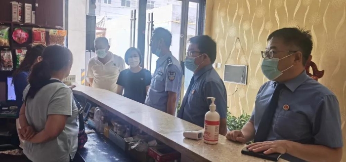 澄城縣人民檢察院聯合多部門對旅館業未成年人入住進行專項檢查。