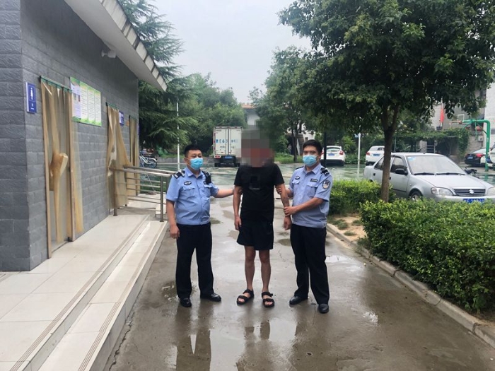 臨渭公安成功抓獲上網在逃人員。