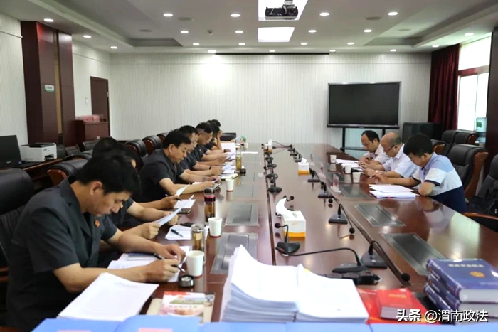 8月23日，渭南市委黨史學習教育巡回指導第六小組組長鄭東利帶隊對市中院黨史學習教育開展督導檢查。