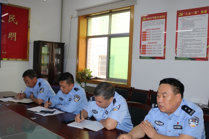 高新交警大隊召開創建全國文明城市推進會