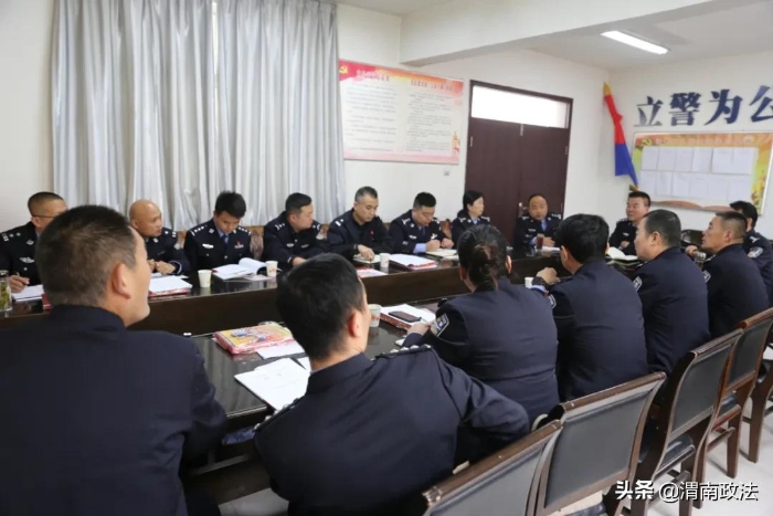 10月13日，渭南市法院司法警察實戰(zhàn)化訓練推進部署會在渭南中院召開。