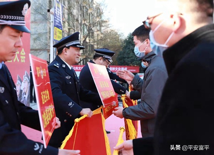 12月4日 渭南政法一線微報（組圖）