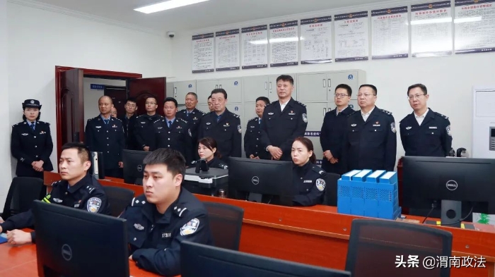 杜清江來渭督導檢查全國兩會安保及派出所規范化建設工作(組圖)