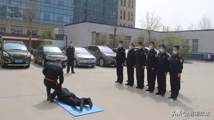 厲兵秣馬練精兵 渭南公安全警武器警械專項訓練進行中！（圖）