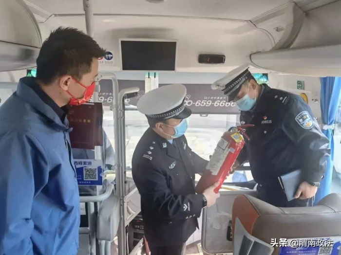 清明節期間全市社會治安大局平穩有序（組圖）