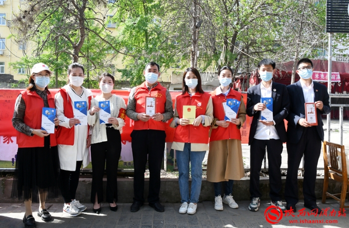 渭南市司法局開展“踐行文明行為條例，爭創全國文明城市”普法宣傳活動（組圖）