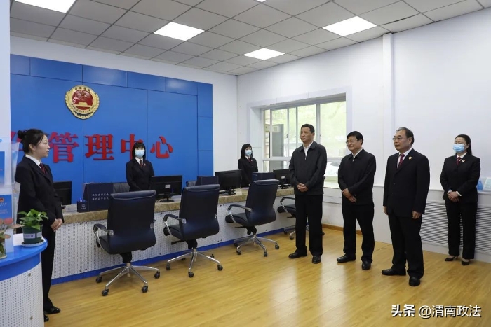 渭南市檢察院黨組書記、檢察長殷軍深入臨渭區人民檢察院調研指導工作（圖）