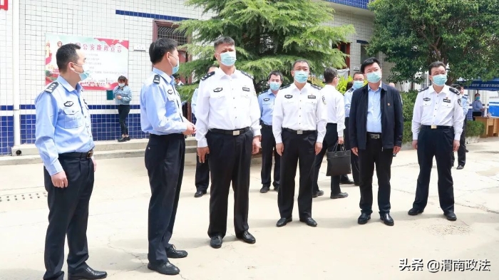 杜清江赴潼關調研指導公安基層基礎和派出所規范化建設工作（圖）