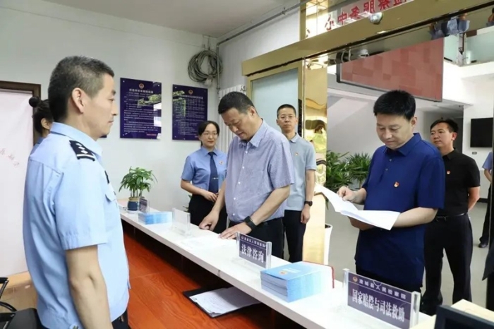渭南市檢察院黨組書記、檢察長殷軍到澄城縣檢察院調研。