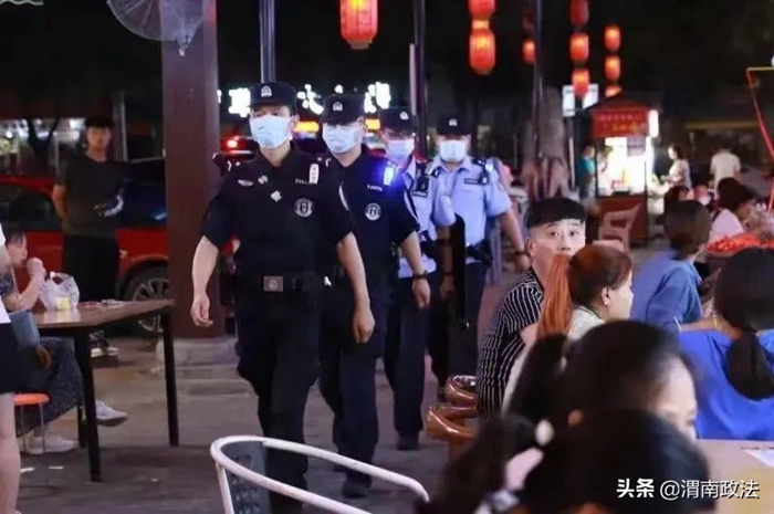 市公安局在全警組織開展了夏季治安打擊整治“百日行動”。