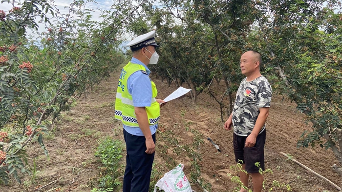渭南高速交警大隊開展交安宣傳活動。