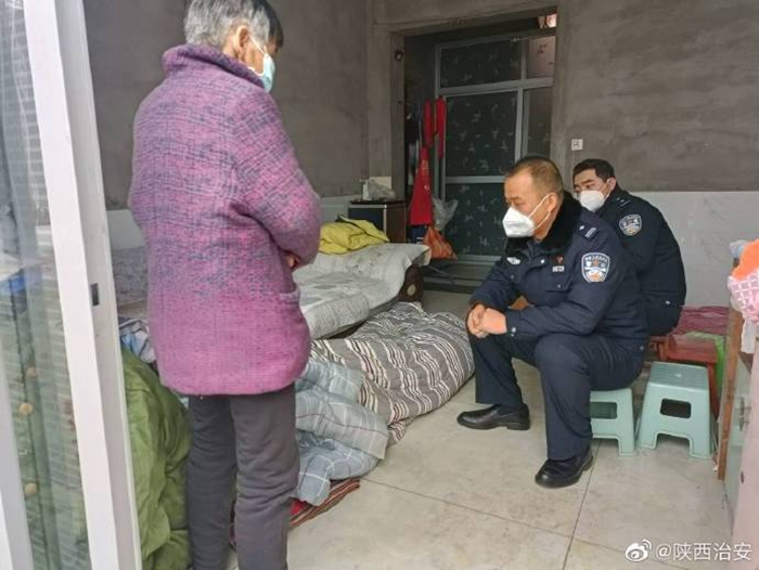 韓城交警村委聯(lián)合調(diào)解交通事故賠償糾紛。