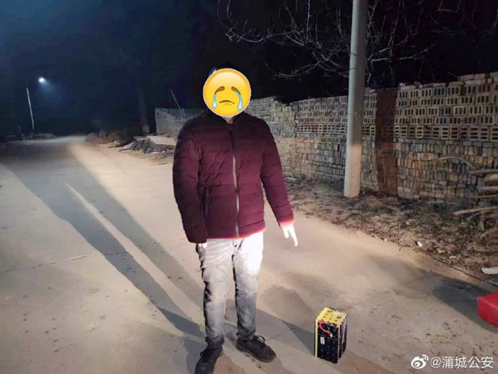 蒲城一男子涉嫌盜竊被警方抓獲。