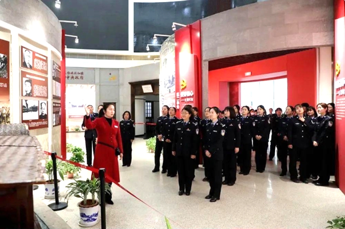臨渭分局組織開展“三八”婦女節(jié)活動。
