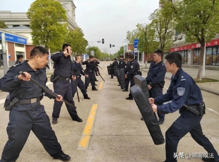 全市公安機關警務實戰兼職教官技能提升專題培訓班在武漢市人民警察培訓學院舉辦。