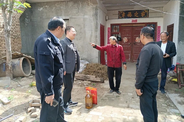 蒲城法院開展殘疾人慰問活動(dòng)。