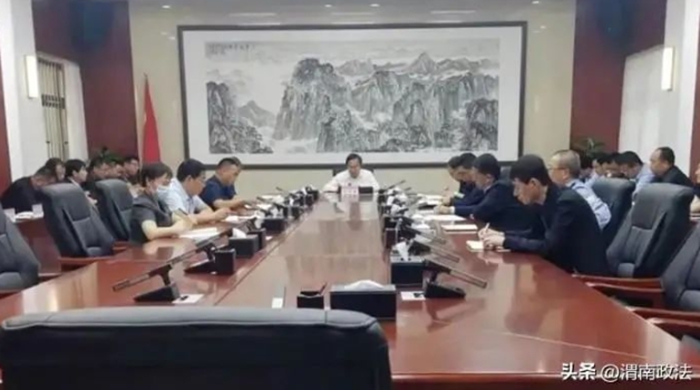 華州區(qū)召開(kāi)創(chuàng)建全國(guó)禁毒示范城市推進(jìn)會(huì)。