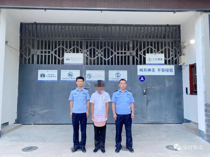 蒲城公安成功破獲一起入室盜竊案。