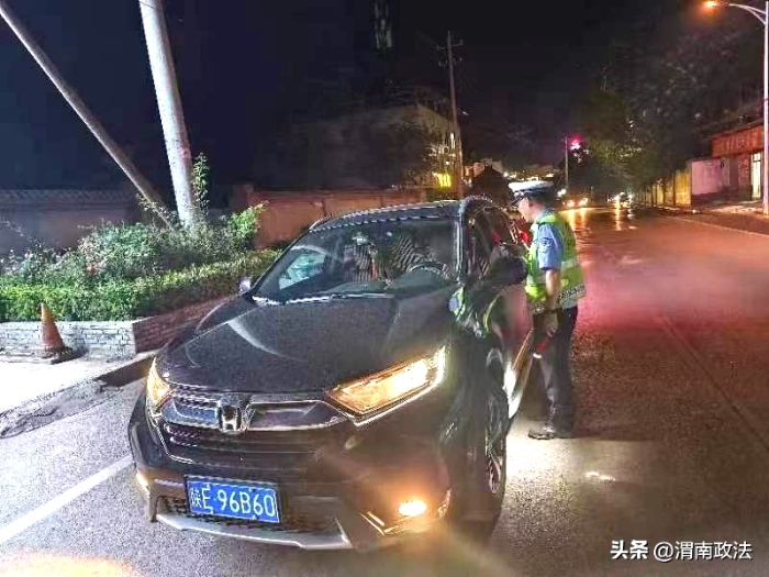 韓城市公安局交警大隊持續在轄區范圍內開展夏季交通安全整治行動。