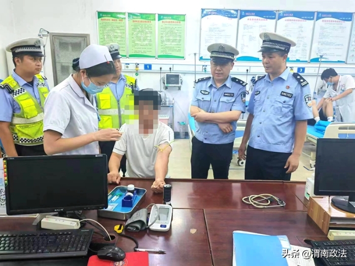 韓城公安交警查處一起醉駕違法行為。