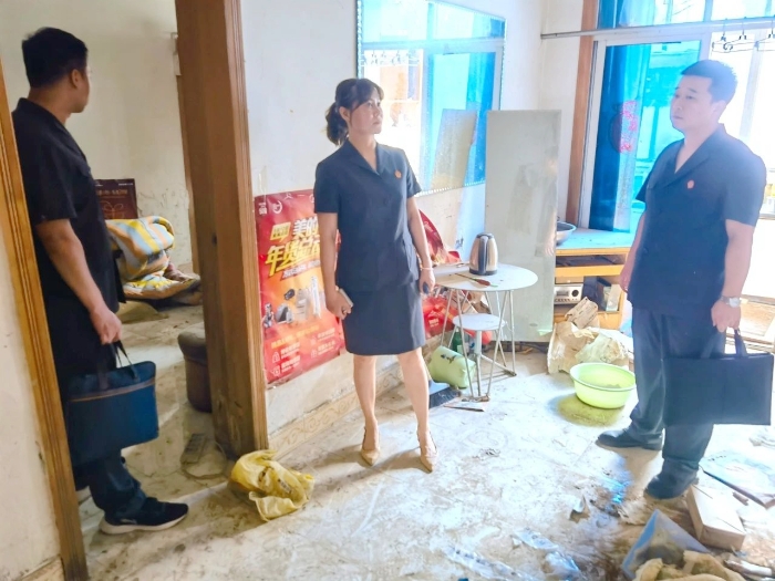 臨渭法院執行局在轄區開展 “東秦銳士·2023”集中執行專項騰房行動。