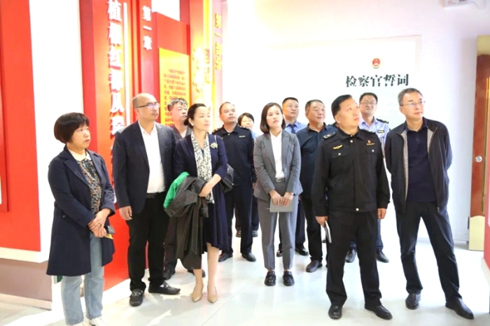 富平縣人民檢察院開(kāi)展“生態(tài)環(huán)境公益訴訟檢察助力美麗中國(guó)建設(shè)”檢察開(kāi)放日活動(dòng)。