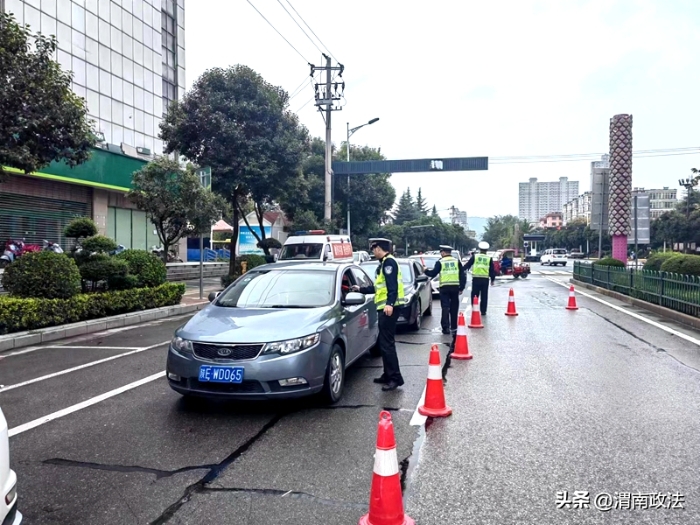 高新交警大隊開展重點交通違法行為集中整治行動。