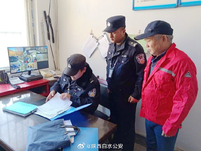 白水公安杜康派出所開展民爆企業安全大檢查.