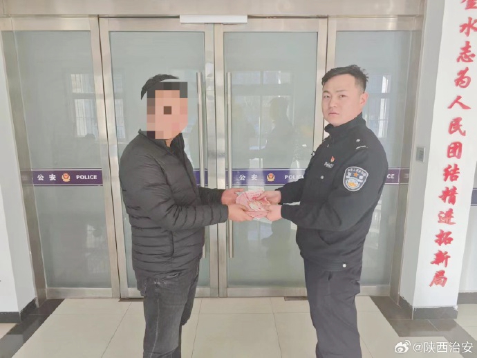 合陽公安成功破獲“拉車門”盜竊車內財物案件。