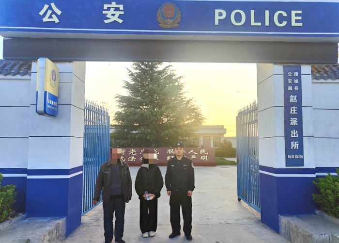 澄城公安趙莊派出所幫助群眾找回離家出走的兒童。