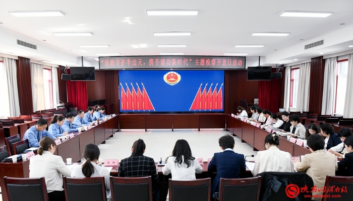 召開座談會。記者 許艾學攝