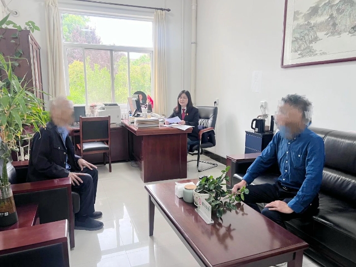 富平縣人民法院莊里人民法庭適用小額訴訟程序高效辦結(jié)一起涉柿餅加工買賣合同糾紛案件。