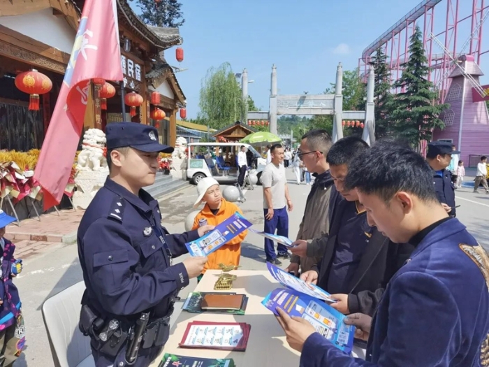 臨渭公安為景區旅游經濟發展保駕護航。